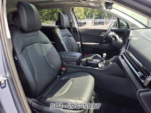Used 2025 Kia Sportage EX w/ Premium Package FWD image 16