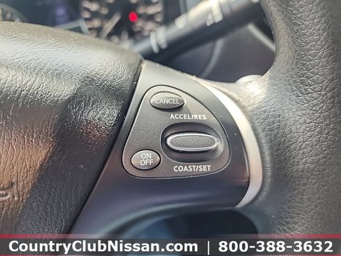 Used 2019 Nissan Pathfinder S AWD/4WD image 17