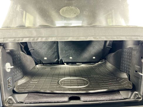 Used 2017 Jeep Wrangler Unlimited Sport w/ Max Tow Package image 28