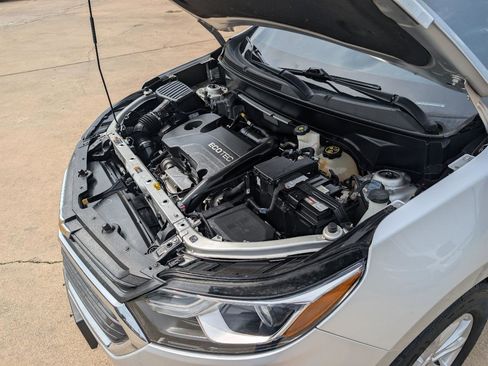 Used 2021 Chevrolet Equinox LT FWD image 11