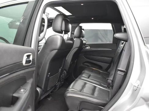 Used 2020 Jeep Grand Cherokee Limited w/ Luxury Group II AWD/4WD image 15