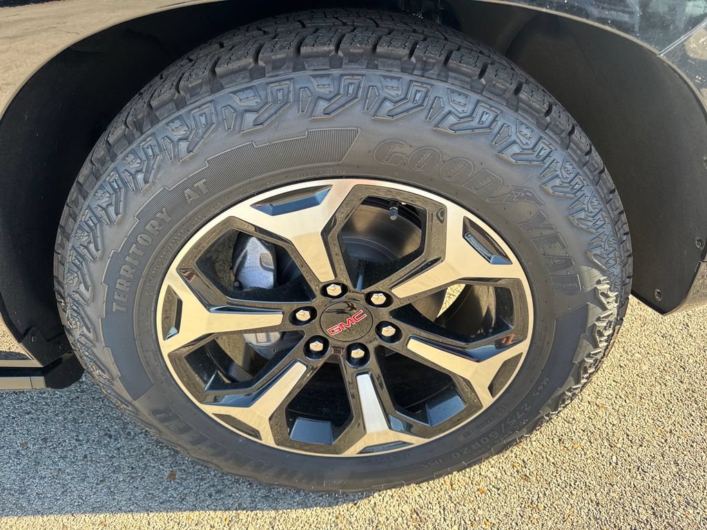 New 2026 GMC Yukon AT4 w/ AT4 Premium Plus Package AWD/4WD image 10