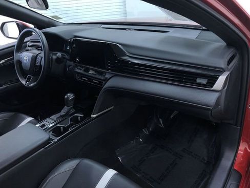 Certified 2025 Toyota Camry SE image 15