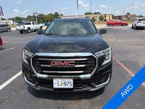 Used 2022 GMC Terrain SLE w/ Driver Convenience Package AWD/4WD image 2