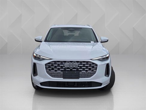 Used 2025 Audi Q5 Premium Plus w/ Premium Plus image 3