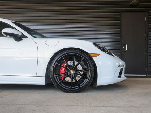Certified 2025 Porsche 718 Cayman S RWD image 11