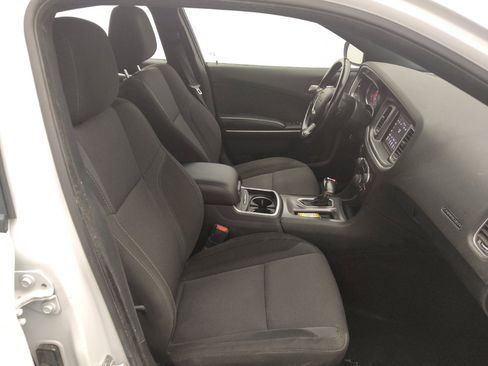 Used 2020 Dodge Charger SXT RWD image 21