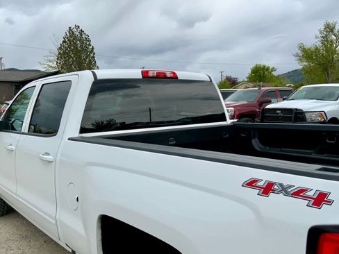 Used 2017 Chevrolet Silverado 1500 LT w/ Trailering Package AWD/4WD image 13