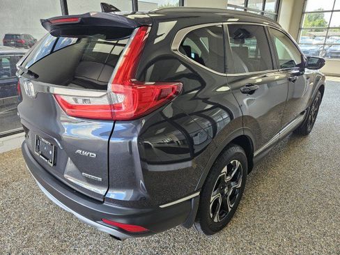 Used 2019 Honda CR-V Touring image 2