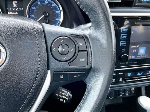 Used 2019 Toyota Corolla XSE image 28