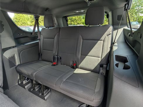 New 2026 Chevrolet Suburban LS w/ LPO, Dark Essentials Package AWD/4WD image 11