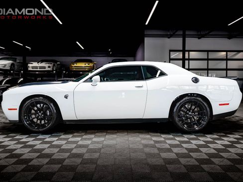 Used 2023 Dodge Challenger SRT Hellcat RWD image 16