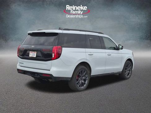Certified 2025 Ford Expedition Platinum w/ Stealth Performance Package image 5