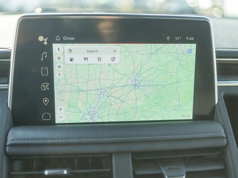 Used 2023 GMC Yukon XL SLE image 9