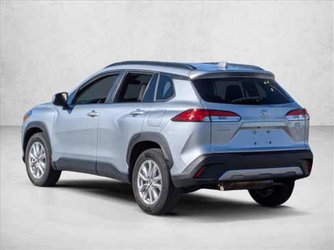 Used 2023 Toyota Corolla Cross LE image 8