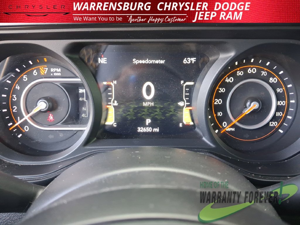 Used 2024 Jeep Gladiator Sport AWD/4WD image 16