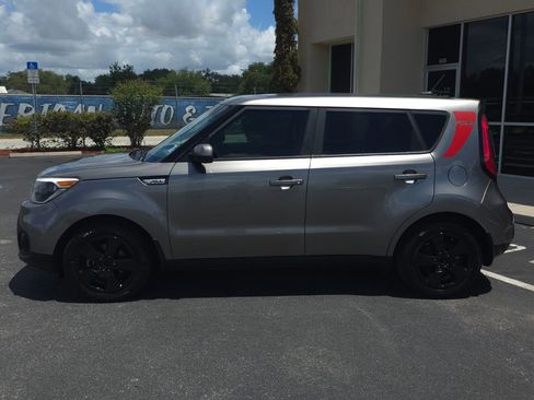 Used 2018 Kia Soul FWD image 8