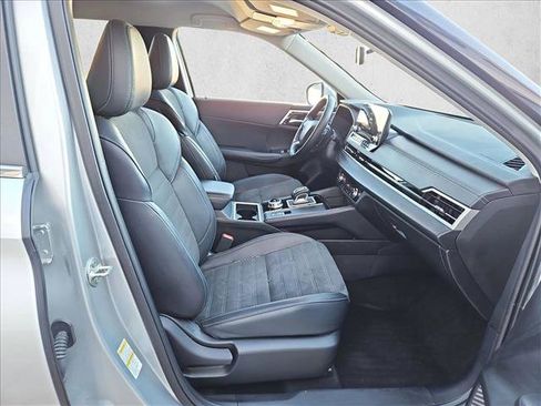 Used 2024 Mitsubishi Outlander SE image 22