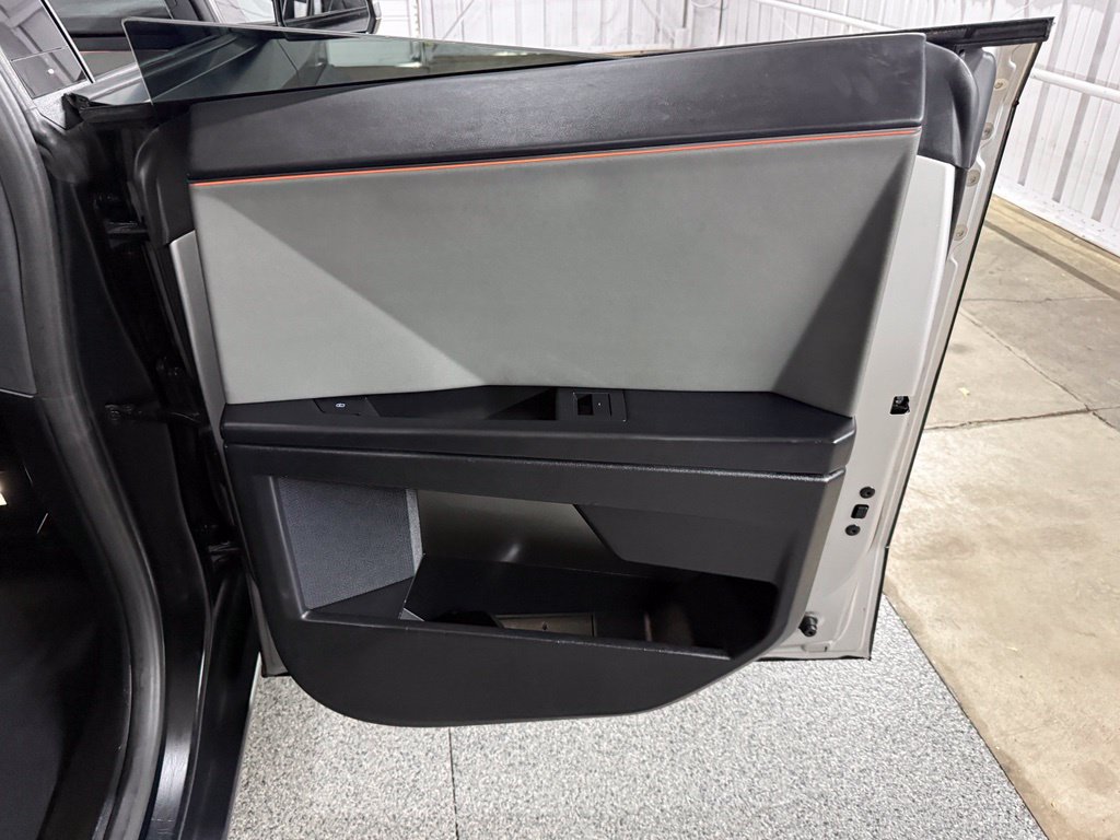 Used 2024 Tesla Cybertruck Cyberbeast AWD/4WD image 28