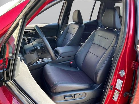 Used 2025 Honda Ridgeline Black Edition image 23