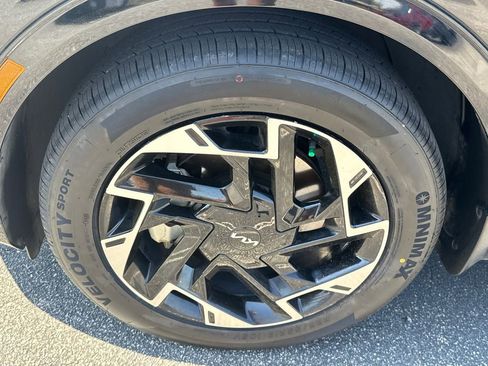 Used 2023 Kia Sportage SX image 11