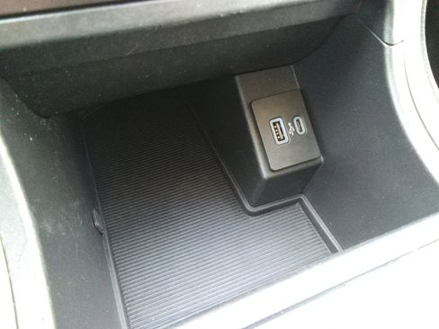 Used 2021 Ford Edge SEL image 19