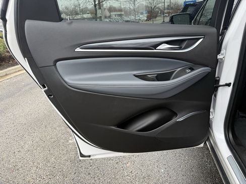 Used 2022 Buick Enclave Premium image 31