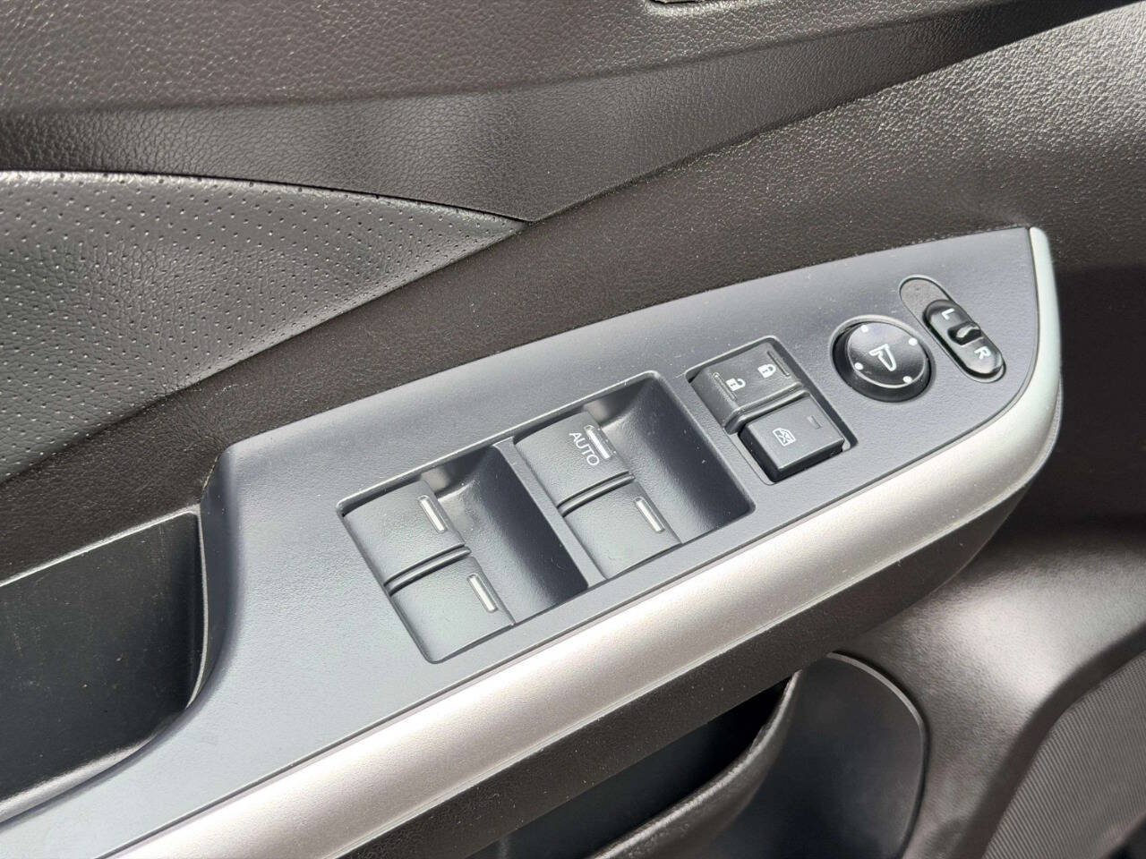 Used 2015 Honda CR-V EX-L image 16