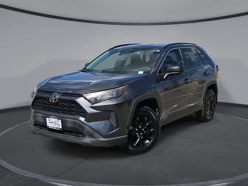 Used 2021 Toyota RAV4 LE FWD image 1