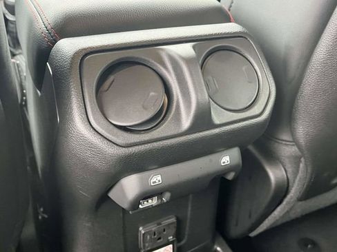 Used 2024 Jeep Wrangler Unlimited Rubicon image 19