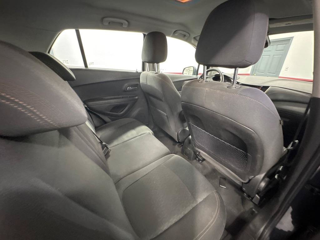 Used 2019 Chevrolet Trax LS FWD image 12