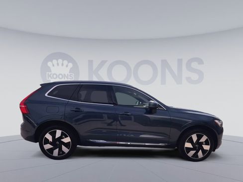 Used 2023 Volvo XC60 T8 Ultimate w/ Protection Package Premier image 12
