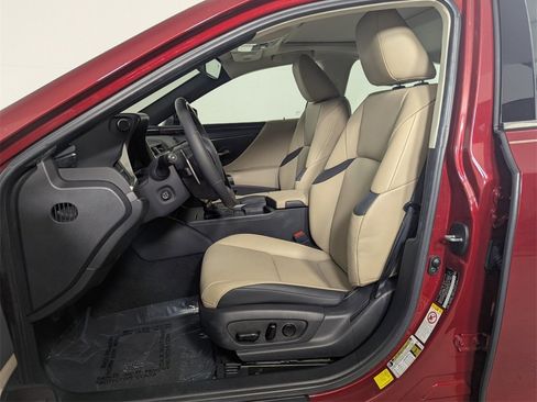 Used 2019 Lexus ES 350 image 12