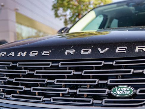 Used 2025 Land Rover Range Rover Velar S AWD/4WD image 11