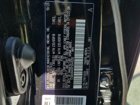 Used 2023 Toyota Highlander XLE FWD image 32