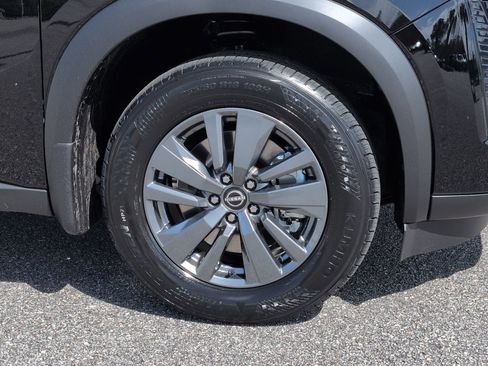 New 2026 Nissan Pathfinder SV image 12