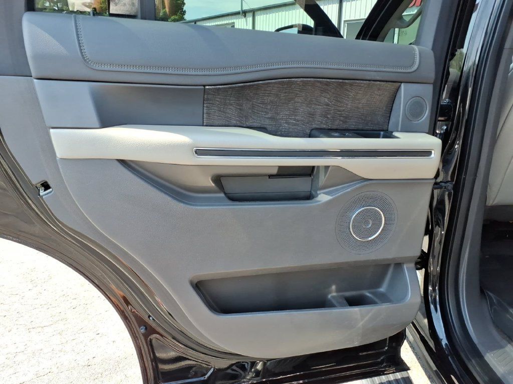 Used 2020 Ford Expedition Limited w/ Equipment Group 302A AWD/4WD image 23