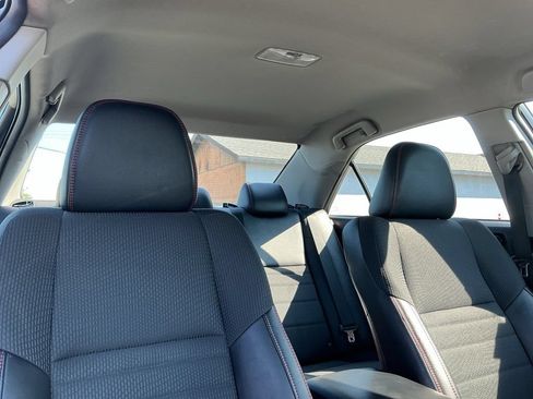 Used 2017 Toyota Camry SE FWD image 19