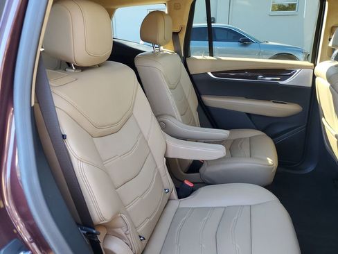 Used 2022 Cadillac XT6 Premium Luxury w/ Platinum Package image 23