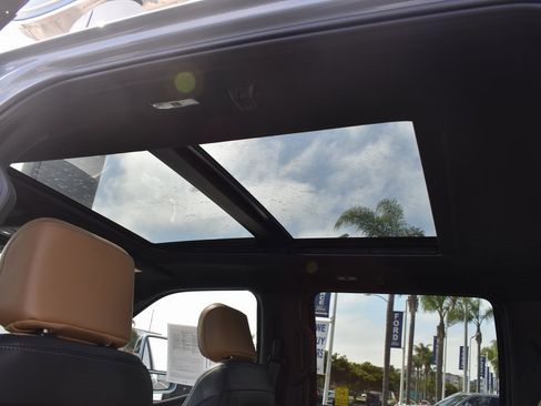 Used 2025 Ford F450 Lariat w/ FX4 Off-Road Package image 17