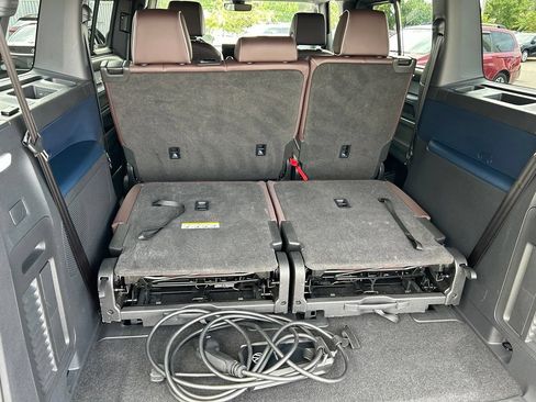 Used 2025 Volkswagen ID. Buzz Pro S RWD image 44