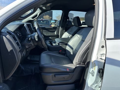 Used 2024 RAM 3500 Tradesman w/ Chrome Appearance Group image 9