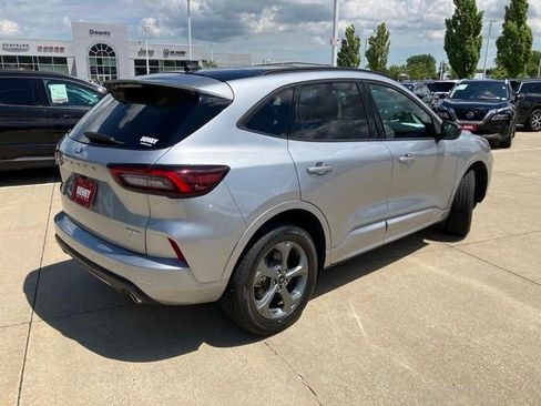 Used 2023 Ford Escape ST-Line w/ Tech Pack #1 AWD/4WD image 6