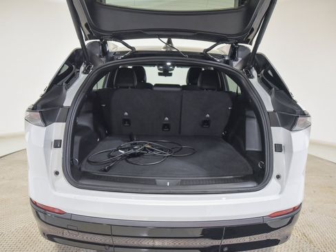 Used 2024 Jeep Wagoneer Launch Edition image 16