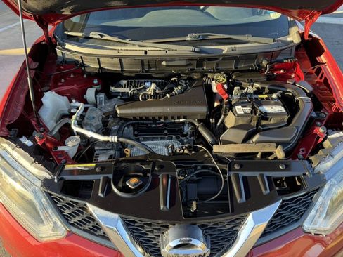 Used 2016 Nissan Rogue SV FWD image 30