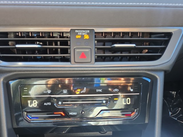 Certified 2026 Volkswagen Taos SE FWD image 17