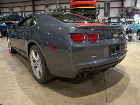 Used 2010 Chevrolet Camaro SS RWD image 6