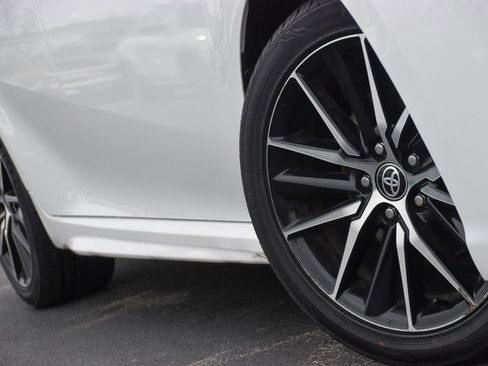 Used 2024 Toyota Camry SE w/ Convenience Package image 13