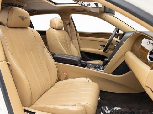 Used 2016 Bentley Flying Spur V8 image 4