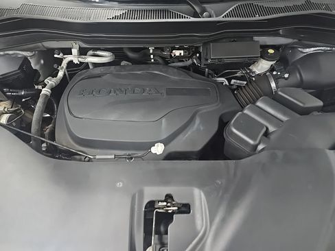 Used 2021 Honda Pilot EX image 11